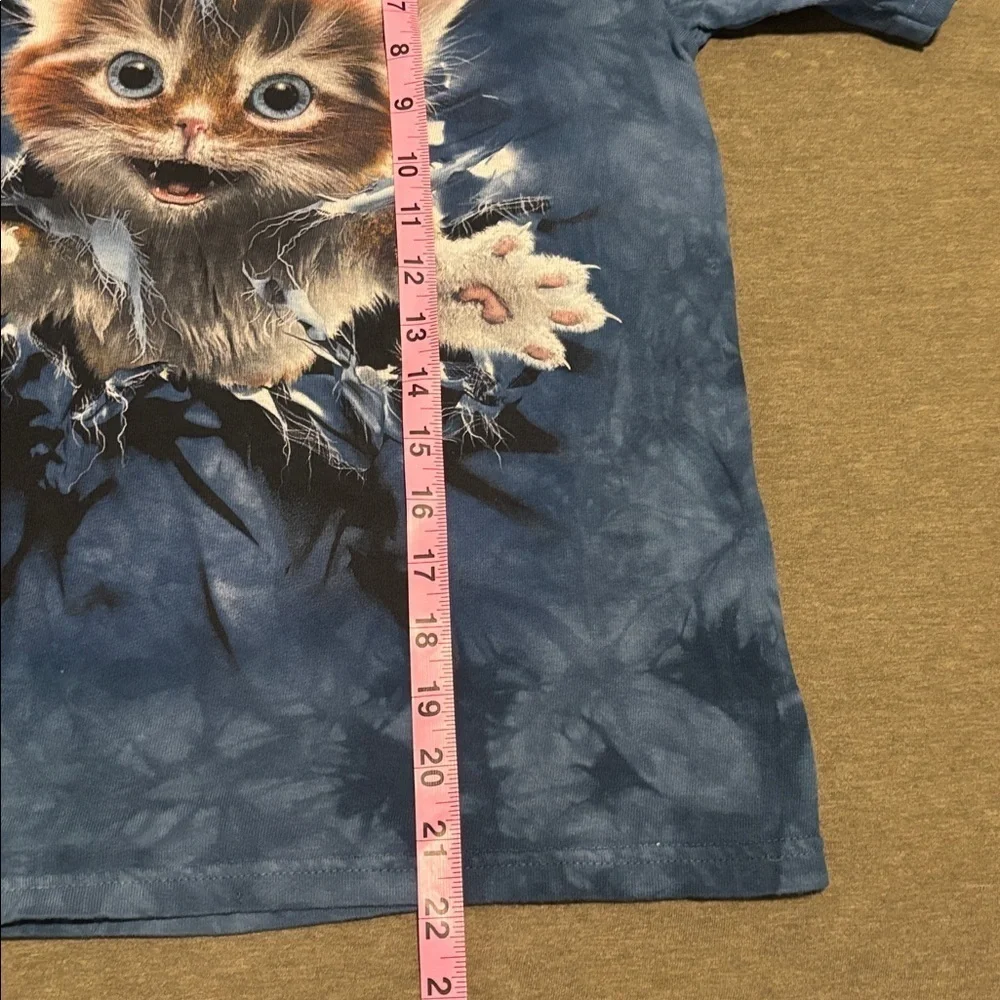 The Mountain blue tie dye flying cat  T-Shirt kids size large